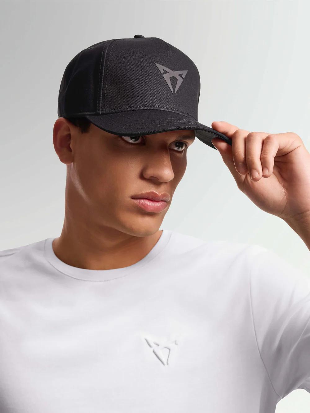 Czapka z daszkiem Black